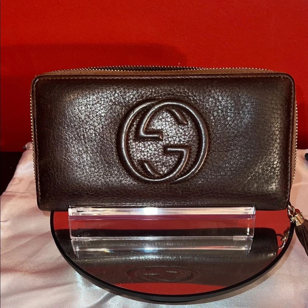 Gucci Dark Brown Leather Wallet in good used condition - Picture 2 of 12